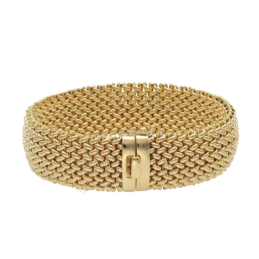 A masterpiece of texture and light. This 18mm popcorn-style bracelet is crafted in genuine 14k yellow gold, weighing a substantial 22.3 grams. Finished with a high-security fancy box lock, it offers a bold look for the modern woman who values classic craftsmanship.