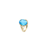 Elegant and beautiful Clear blue Topaz oval stone on an elegant 14 karat Gold Ring