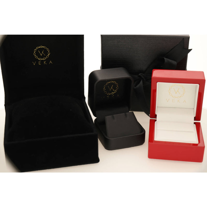The picture shows a set of packaging materials used by VEKA JEWELRY in which the purchases are going in.