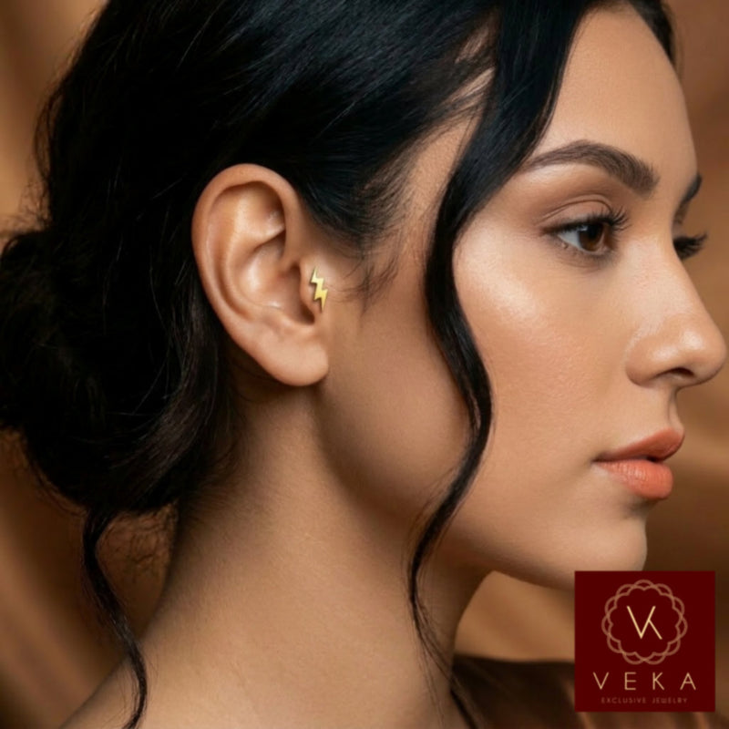 14K Yellow Gold Lightning Bolt Cartilage Piercing | Veka Jewelry