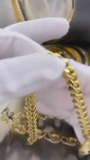Detailed video inspection showing the link construction and clasp of a 10K gold 6mm Franco bracelet from Veka Jewelry
