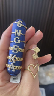 A video showing gift ideas and some initial rings