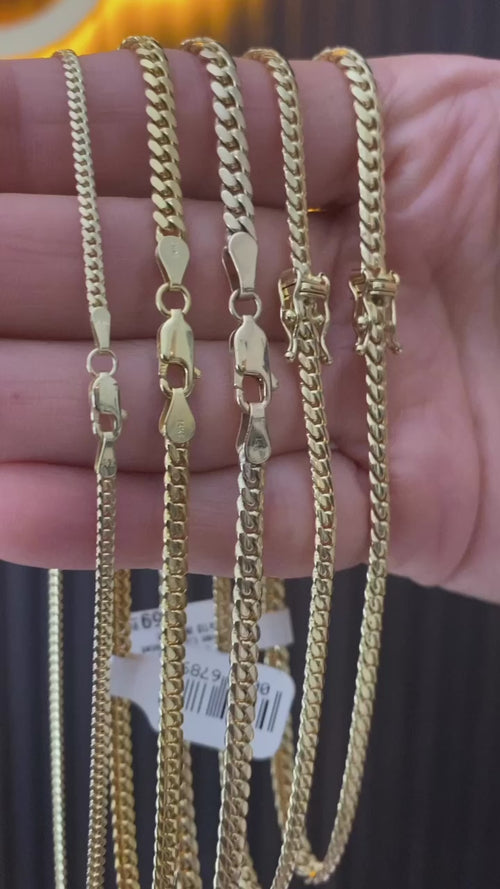 A video of the Miami Cuban Solid Anklets we carry. The last two on the right are the ones are offered in this listing,