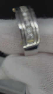 Natural Diamonds Mens Wedding Band in white gold video showing the craftmanship and the shining of the stones in a  hand with white glove.