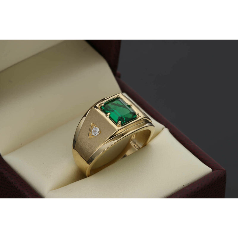 14 Karat Gold Cz Square Green Stone Ring S:11 W:7.7