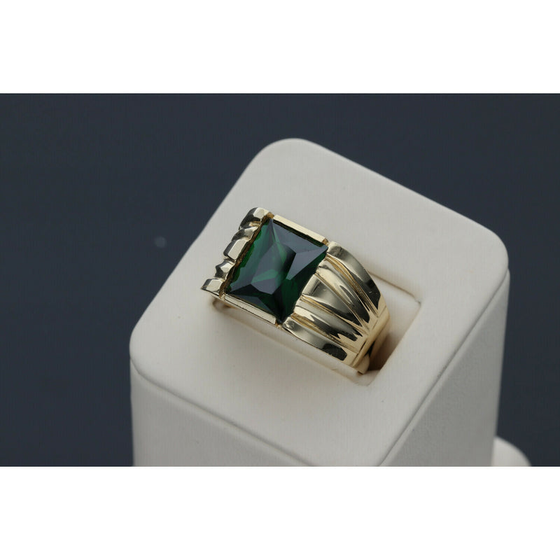 14 Karat Gold and Green Gem Square Ring
