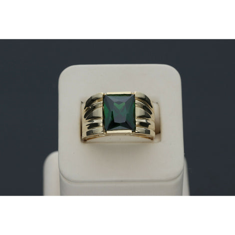 14 Karat Gold and Green Gem Square Ring