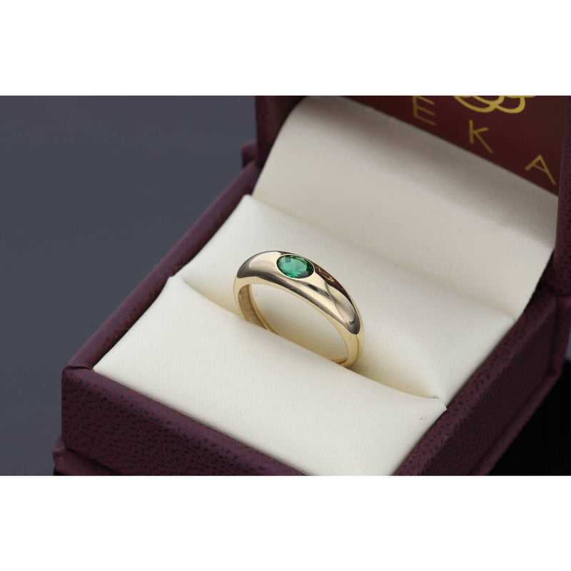 14 Karat Gold Green Stone Ring