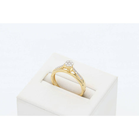 14 Karat Gold 0.25ctw Flower Diamond Promise Ring