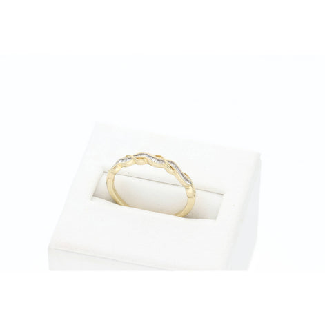 Sparkle in Style: 10K Gold 0.15ctw Diamond Twist Rope Ring