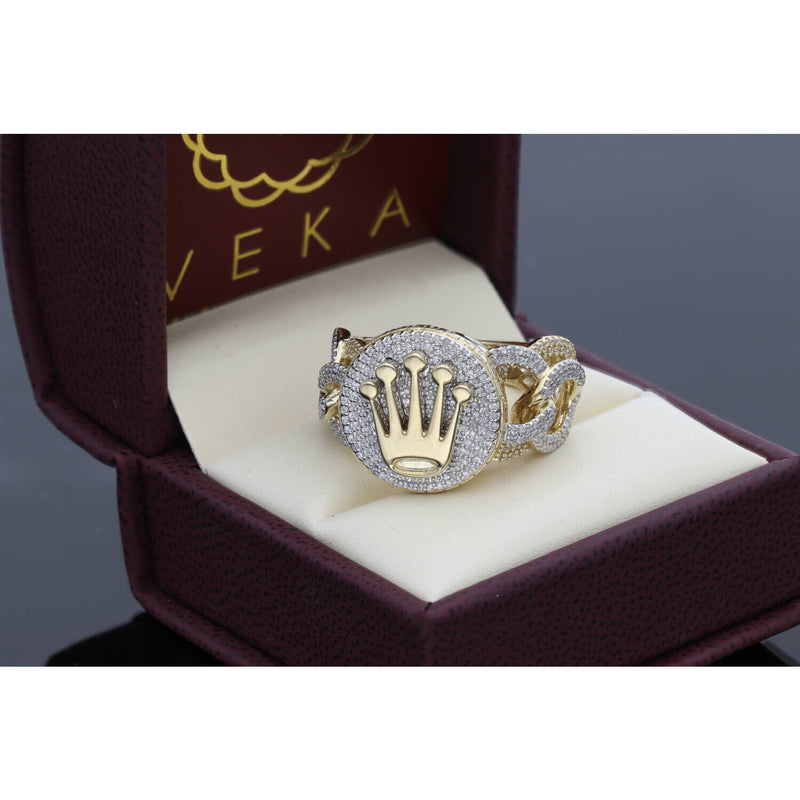 Top view of the 17.5mm diameter diamond crown ring showing intricate maze details and GH quality stones.