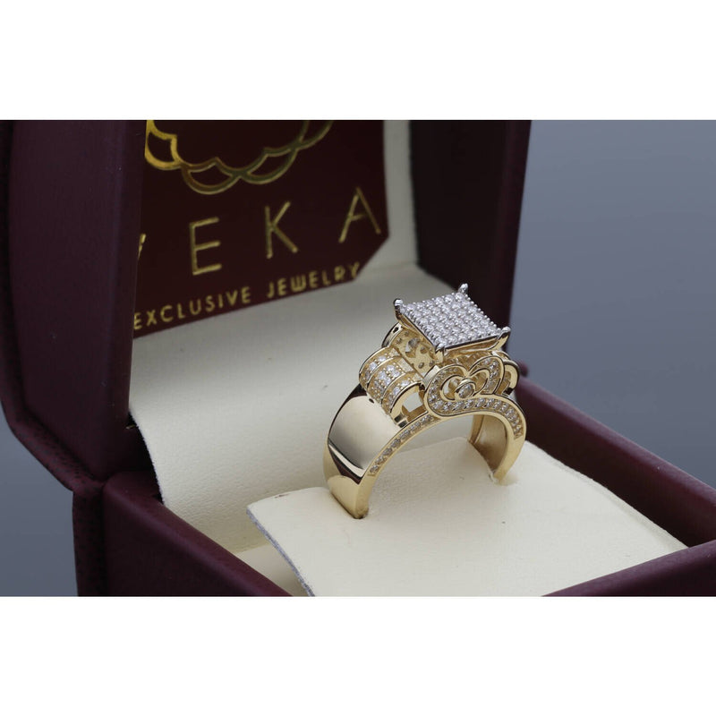 VEKA Jewelry 14K gold ring presented in a premium burgundy velvet gift box for marriage proposals